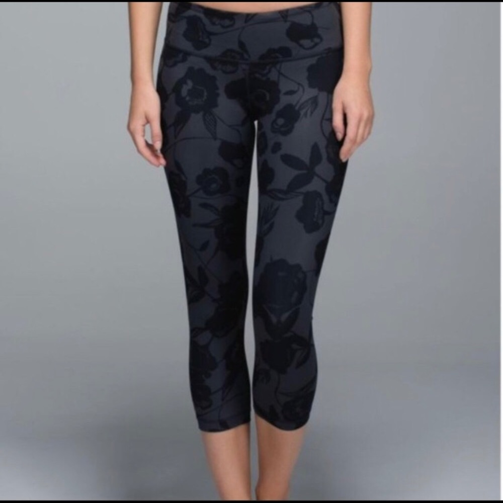 Lululemon Wunder Under Crop II Black Floral 4